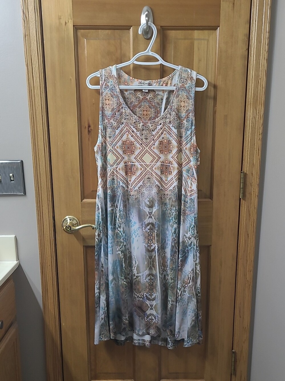 Sleeveless Printed Relaxed-Fit Dress in Tan and Blue